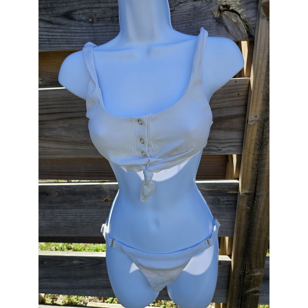Beach Bunny women's X small  ribbed White bralette bikini top & Matching  Bottom
